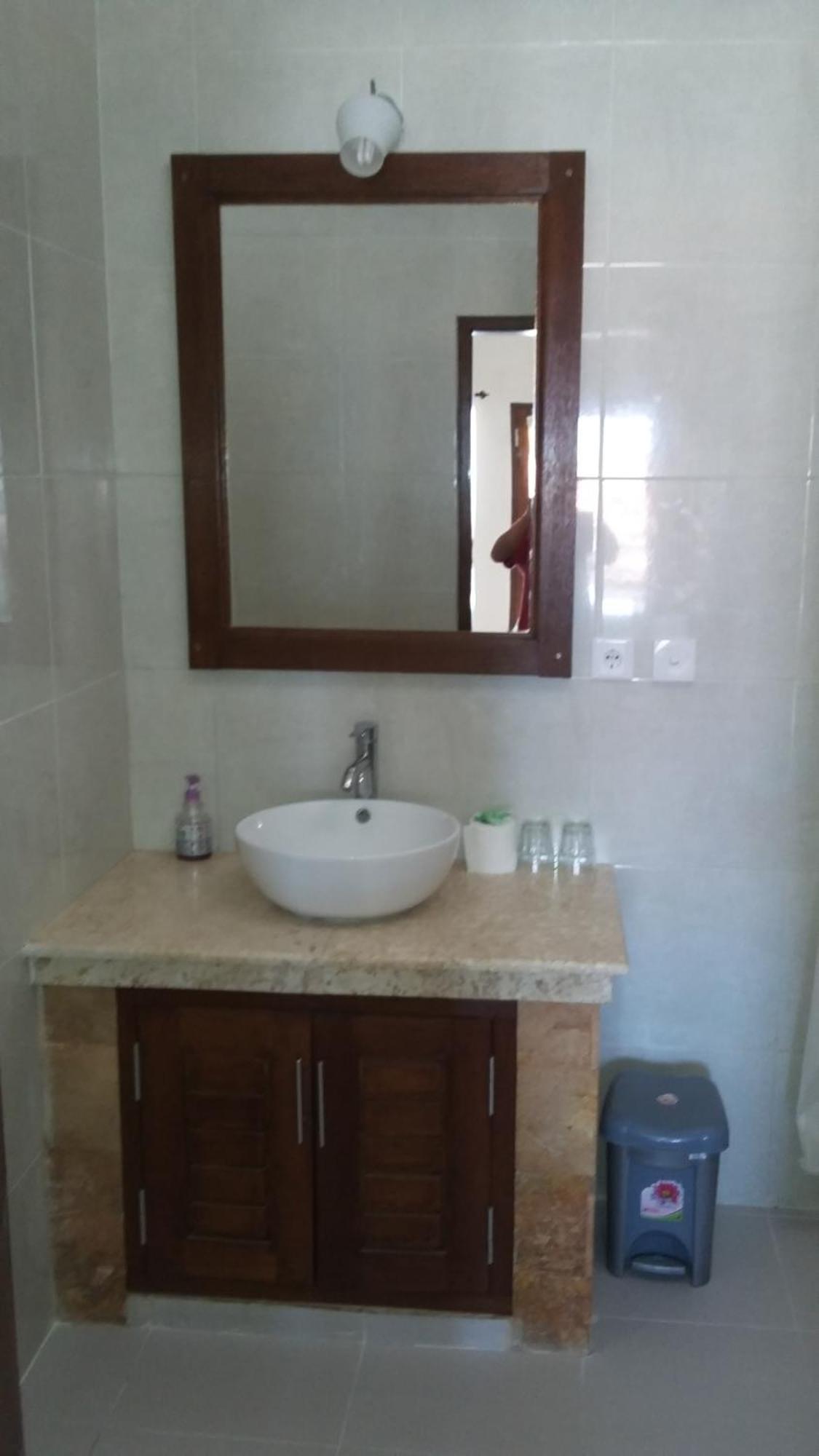 Barong Cafe Bungalow And Restaurant Amed  Room photo
