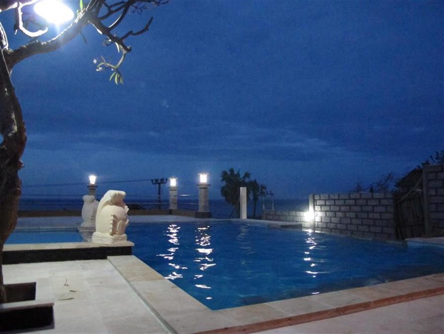 Barong Cafe Bungalow And Restaurant Amed  Exterior photo